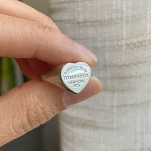 Return To Tiffany & Co Sterling Silver Size 4.5 Love Heart Signet Ring